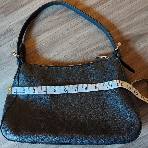 Michael kors purse - Picture 3 of 5